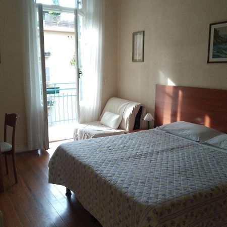 Hotel Lucciola ボルディゲーラ エクステリア 写真