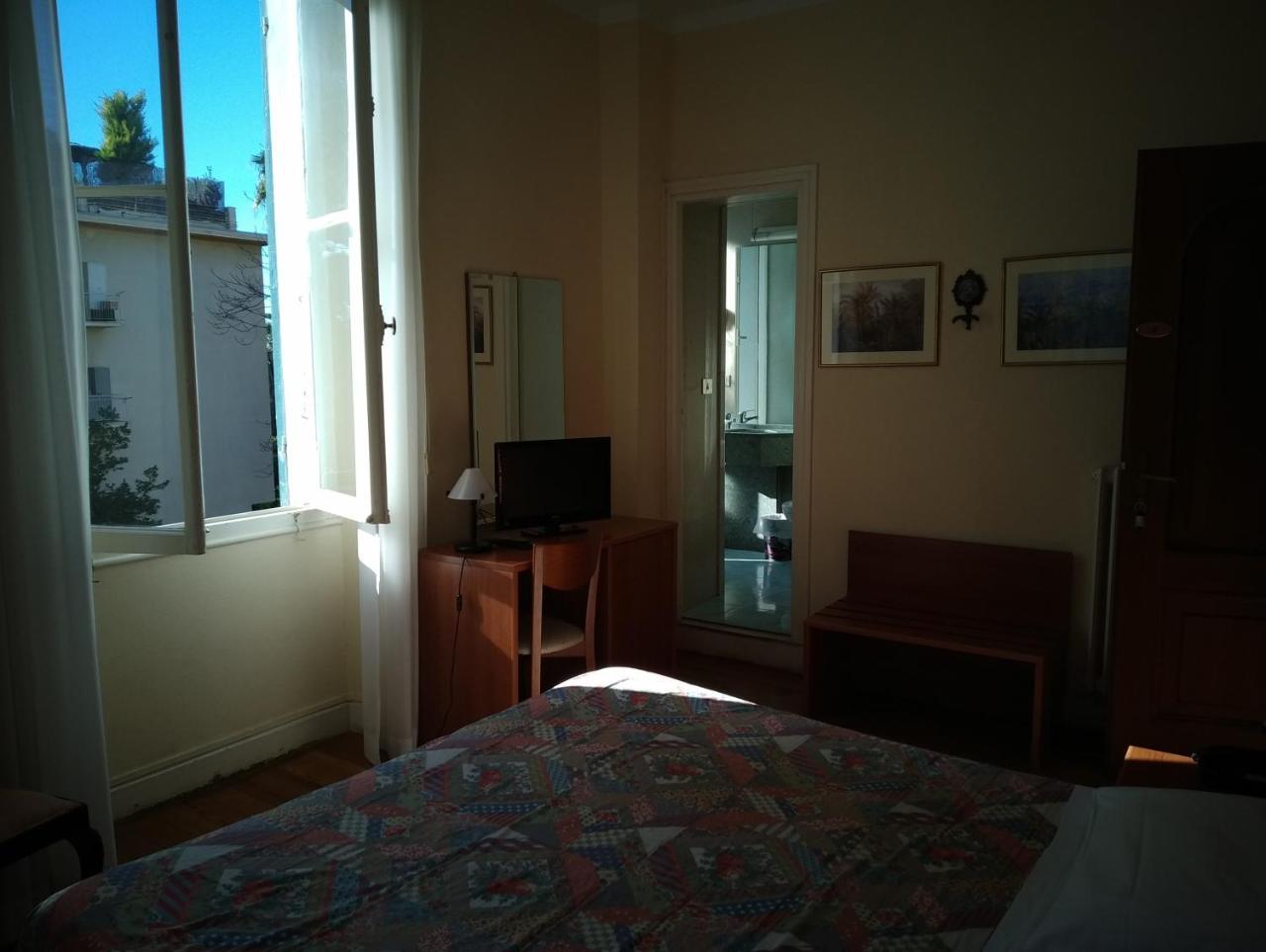 Hotel Lucciola ボルディゲーラ エクステリア 写真