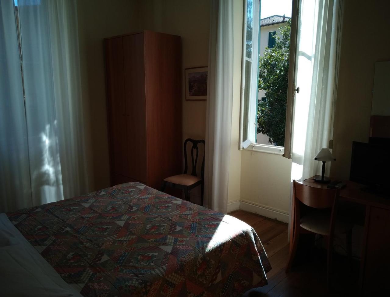 Hotel Lucciola ボルディゲーラ エクステリア 写真