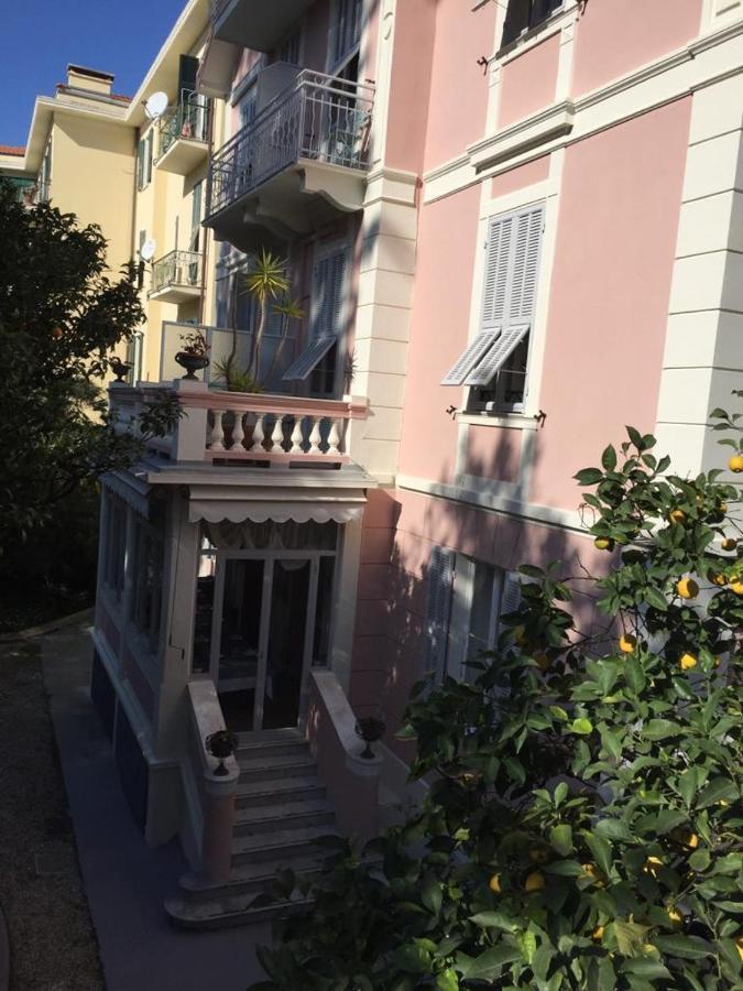 Hotel Lucciola ボルディゲーラ エクステリア 写真