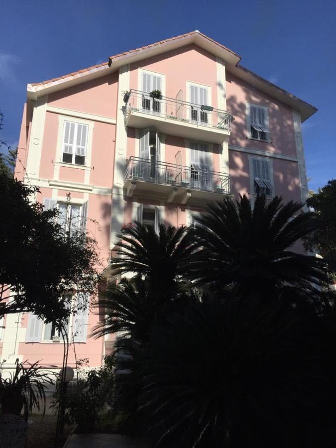 Hotel Lucciola ボルディゲーラ エクステリア 写真